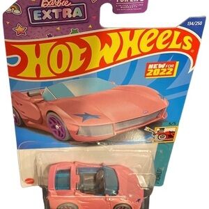 NEW 2022 Hot Wheels Barbie EXTRA 134/250 Tooned Pink. Barbie dream car.